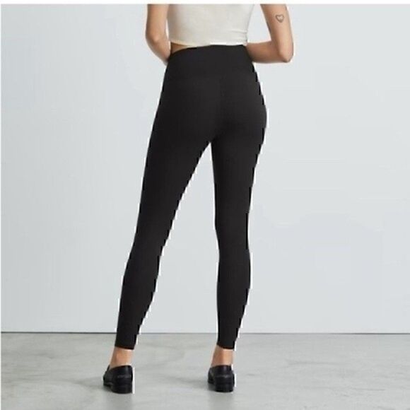 NEW Everlane The Perform Renew Cropped Legging Black Small 25” - Picture 4 of 6